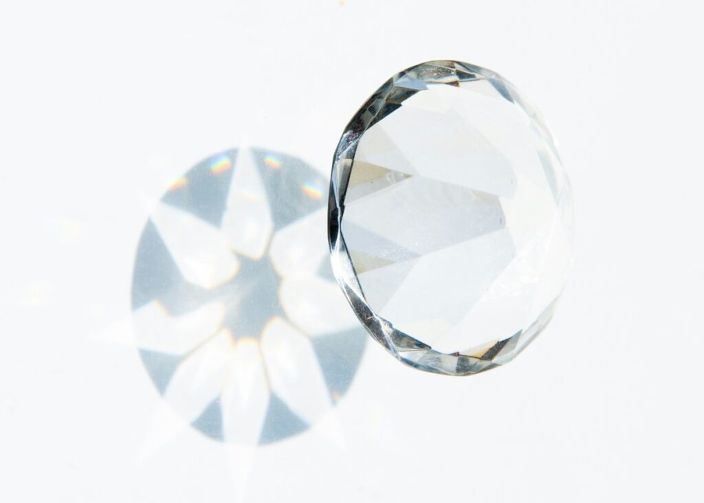 Image of a diamond representing diamond open access. 